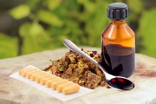 Спиртовая настойка прополиса Настойка прополиса на спирту - фото