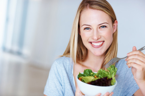 Healthy-woman-eating-salad.jpg Healthy-woman-eating-salad.jpg